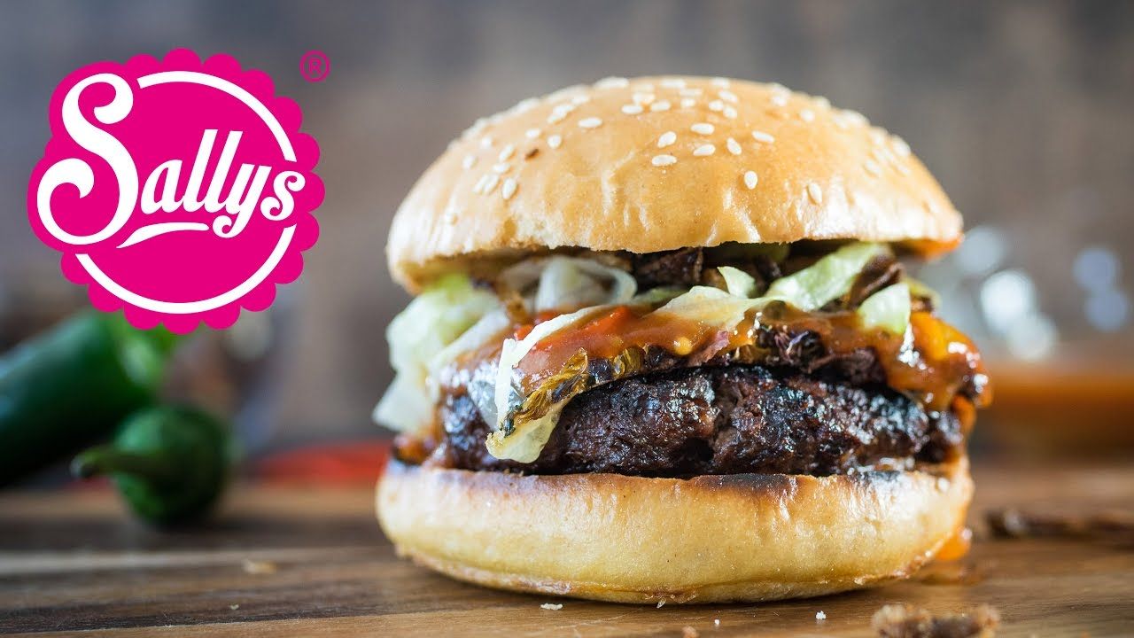 Chili Cheeseburger / Hot Burger with Chili Tomato Sauce and Pasture Cheese